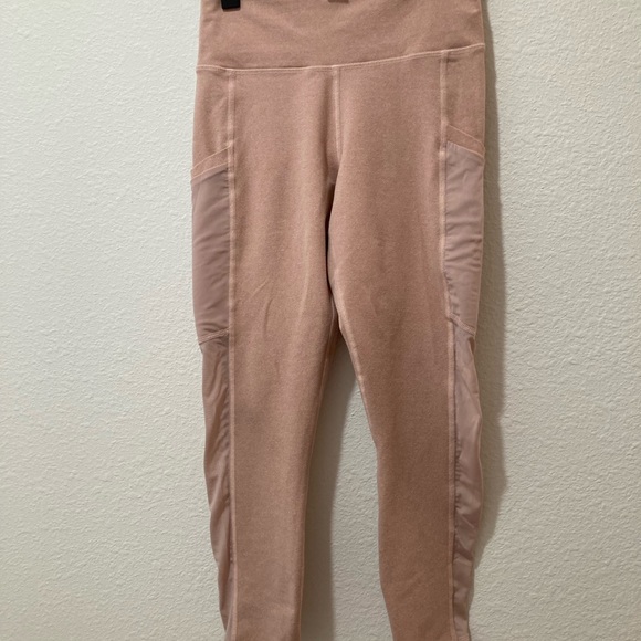 Fabletics Pants - Fabletics leggings.